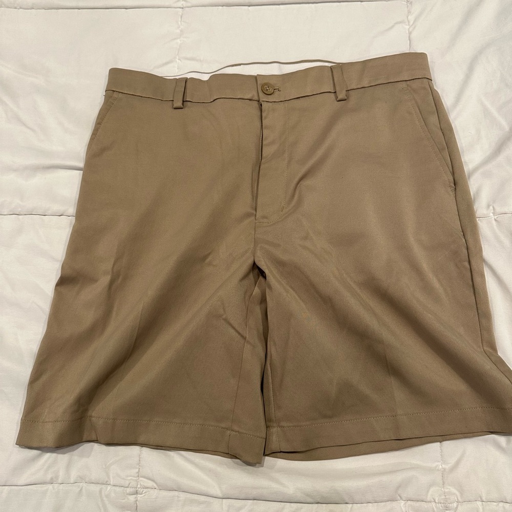 Men’s khaki shorts - 36 - never worn